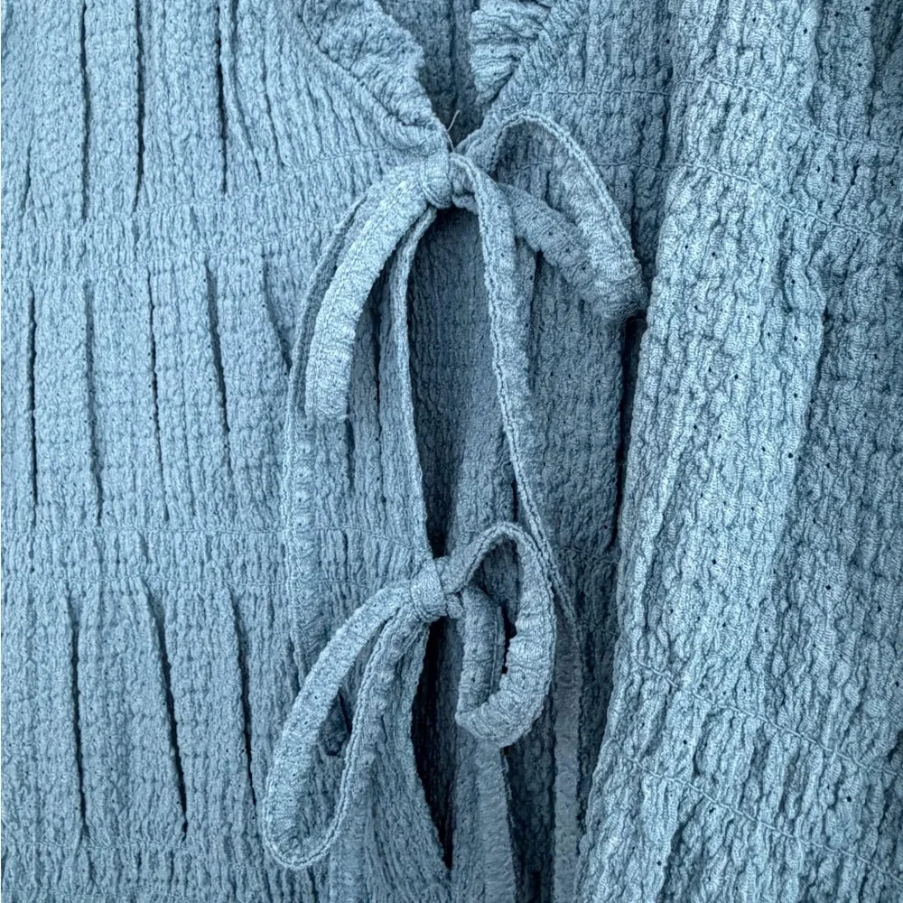 Textured Tie Front Sleeveless Blouse with Ruffled Trim NWT Size XXXL 22 3X - Picture 2 of 10